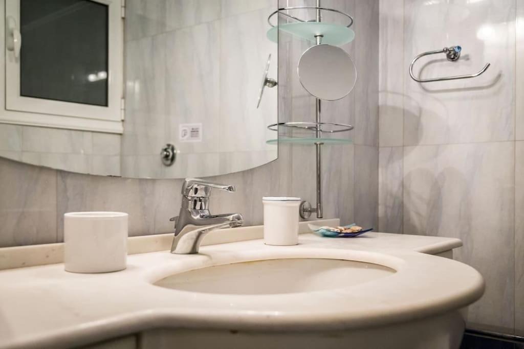 A Unique Apartment In The Historical Center-3Bds Aten Exteriör bild